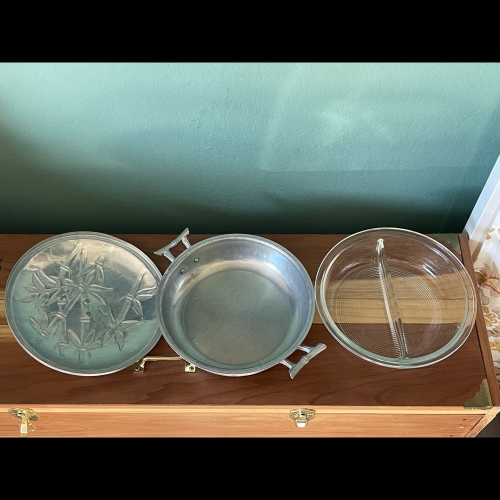 Vintage 3 Pc Aluminum Covered Casserole w Pyrex Divided Glass Insert 10”